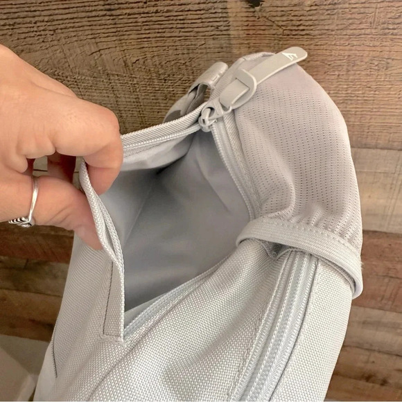 Gymshark Everyday Mini Backpack - Picture 9 of 9